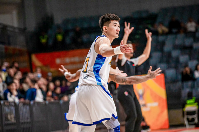 亚冠联赛直播-浙江广厦拒绝爆冷！全力淘汰吉林男篮，孙铭徽爆发，央视直播